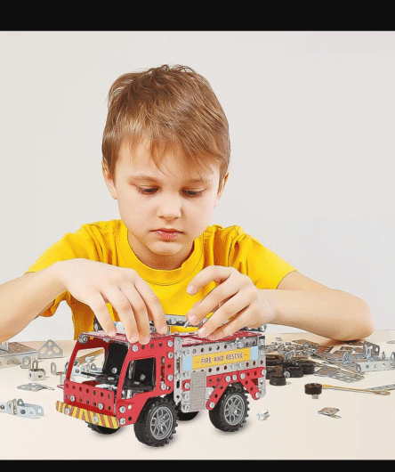 Metal DIY Fire Truck Building Blocks for Kids (Fire Truck / 292pcs of truck tool / 1 Set) - Image 4